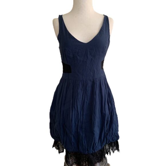 Free People Dress Blue Black Lace Accent Back Coutout Pleated Night Out Size 2 - Picture 1 of 4